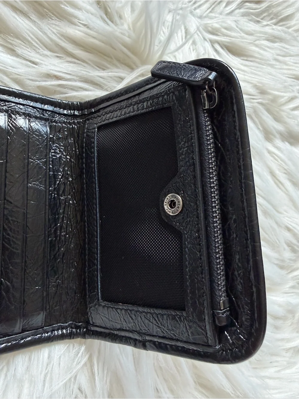 Saint Laurent Niki bifold leather wallet - Picture 7 of 12